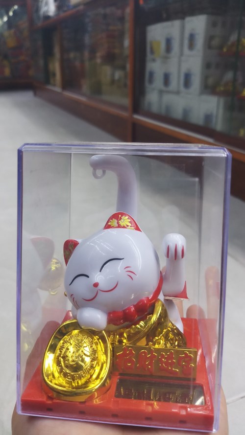 MÈO NHỰA TRẮNG NHỎ