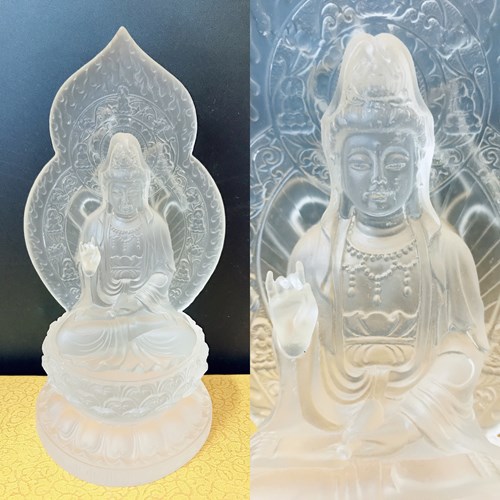 Quan âm lá bồ đề trắng mờ