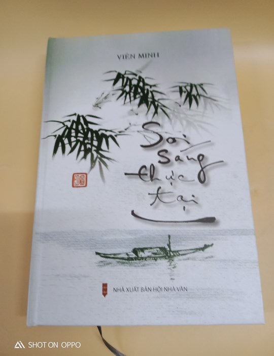 Soi sáng thực tại