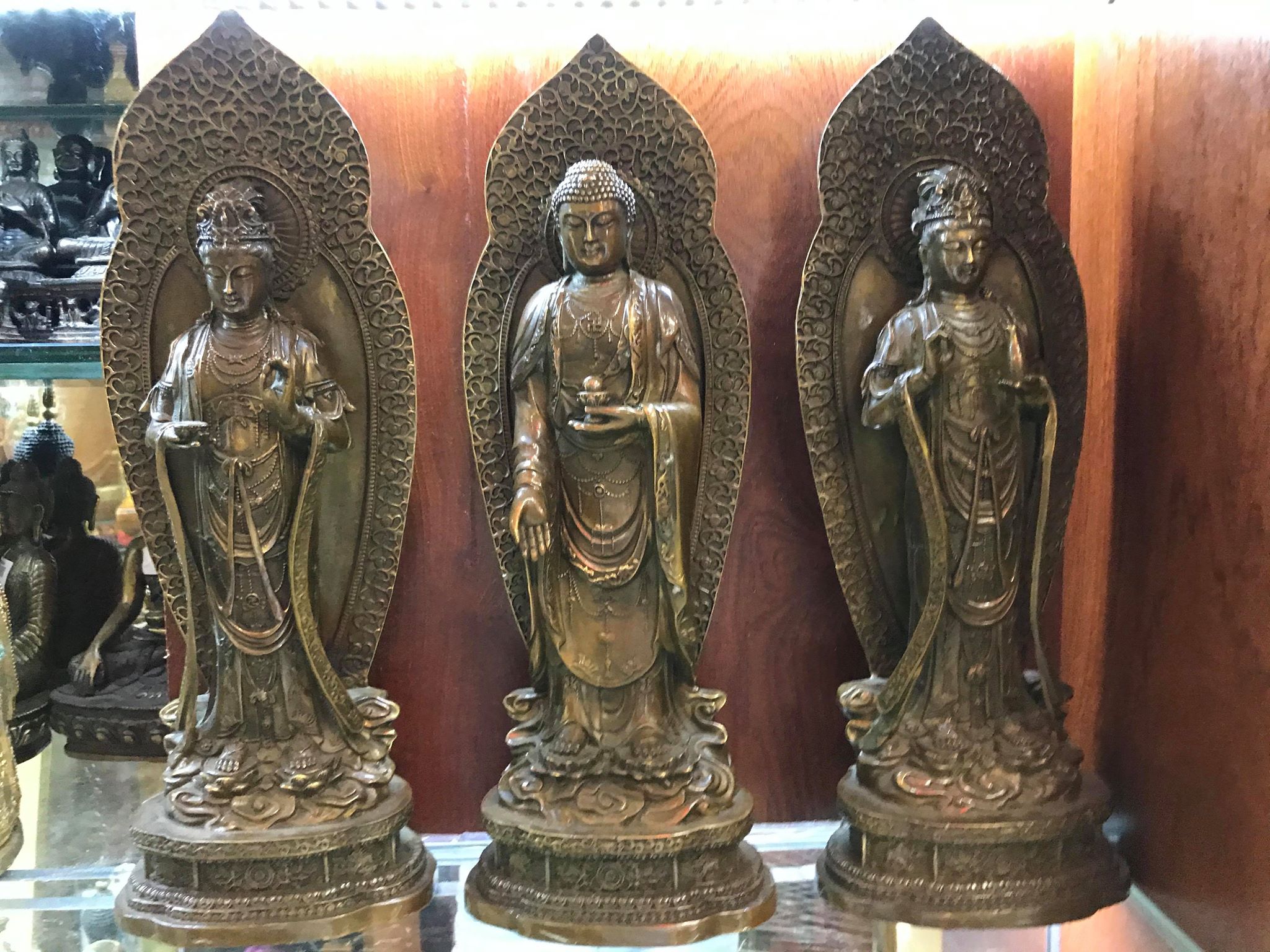 Tam thể phật lá Bồ Đề