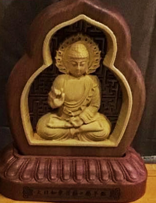 Tôn tượng Phật bằng gỗ (để xe)
