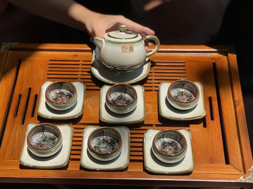 Trà chóp hoa lồng chén